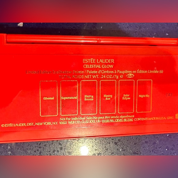 Brand new eyeshadow palette - Picture 3 of 3